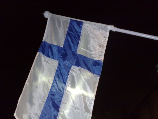 Finska flaggan vajar stolt