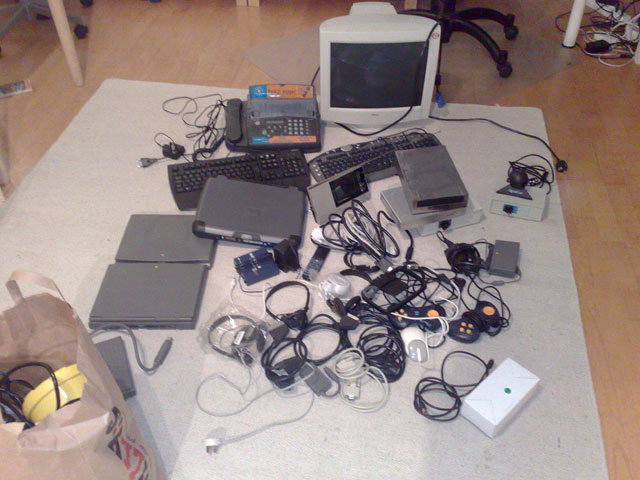 Fyndlåda med elektronik